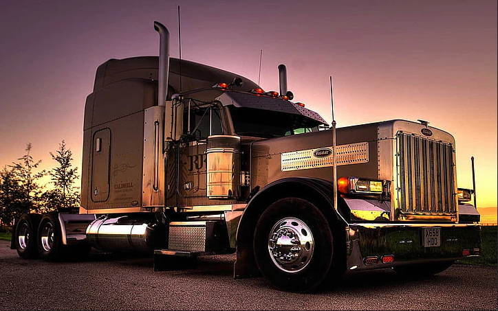 How LED Lights can Boost Your Big Rig Appearance