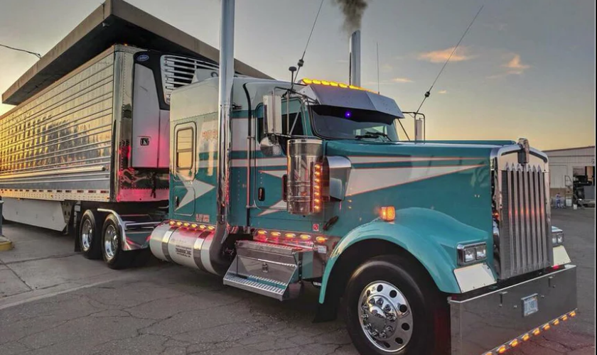 Explore Trendy Accessories to Personalize Your Semi Truck