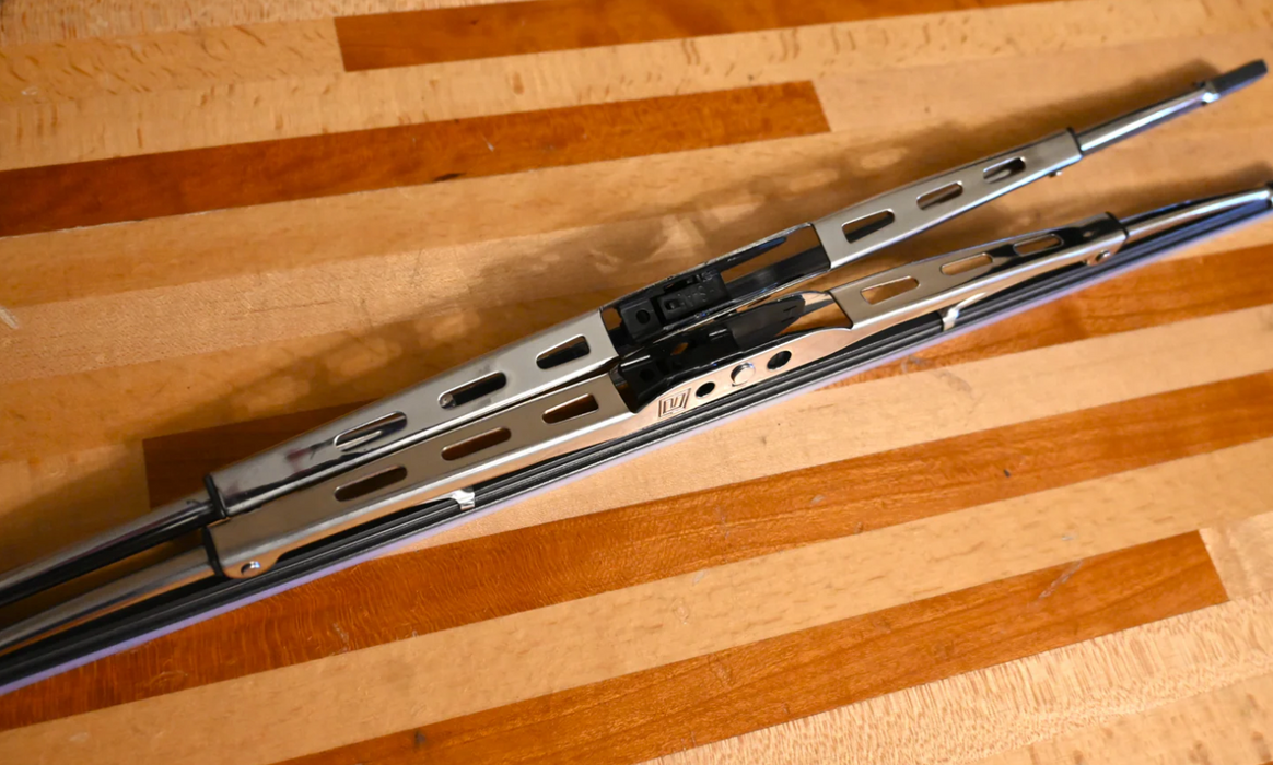 GGE 304 Stainless Steel Wiper Blade Set – 17" – Peterbilt & Kenworth - The New Vernon Truck Wash