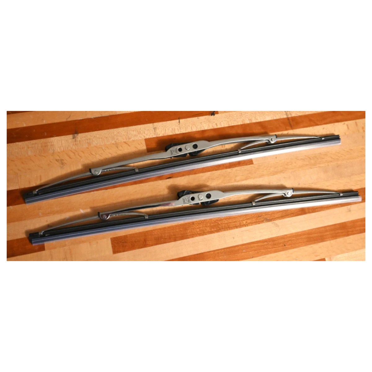 304 Stainless Steel 17" Wiper Blade Set for Peterbilt &amp; Kenworth | GGE Products
