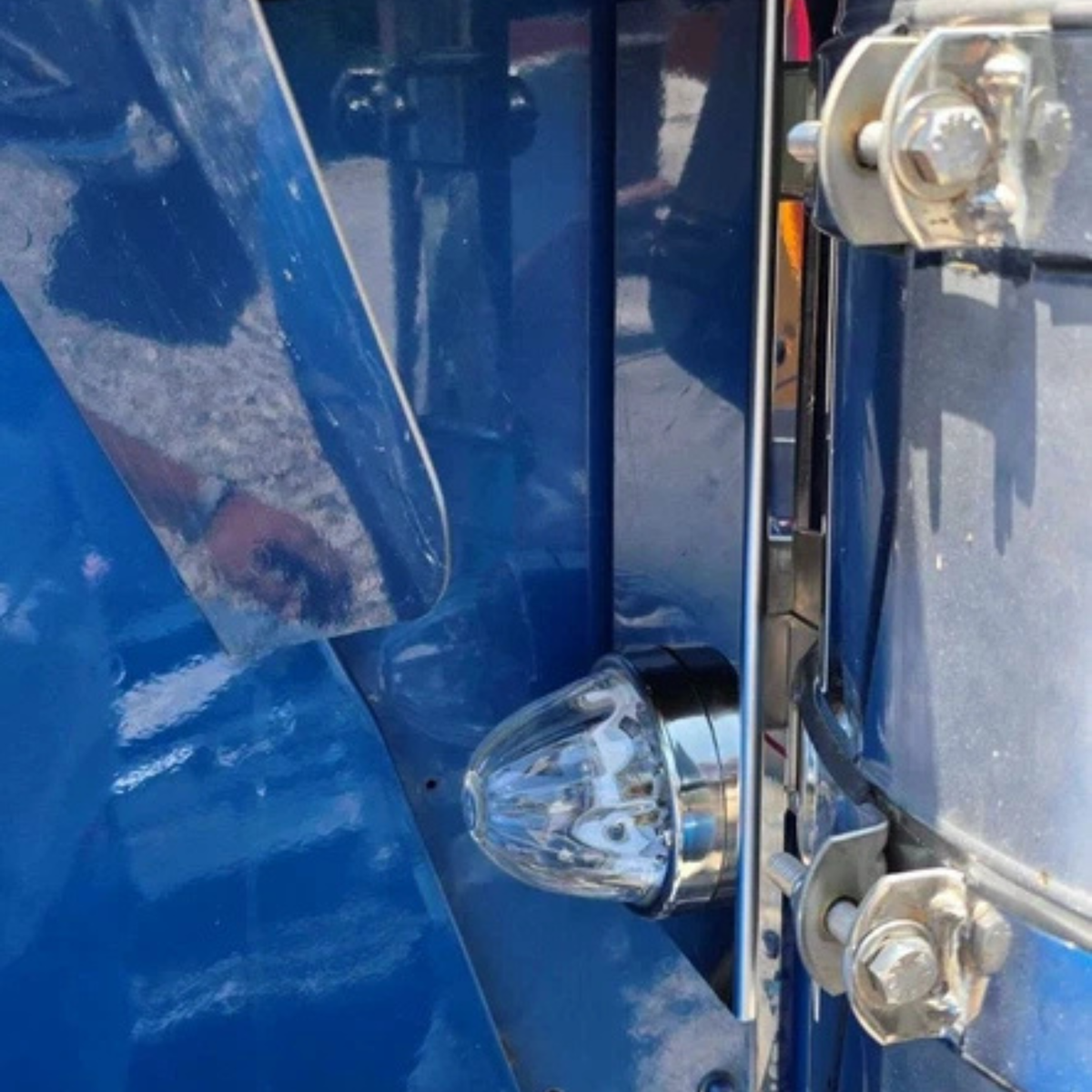 Kenworth Square Front Air Cleaner Bracket with 1 Watermelon Cutout | JML Kustoms