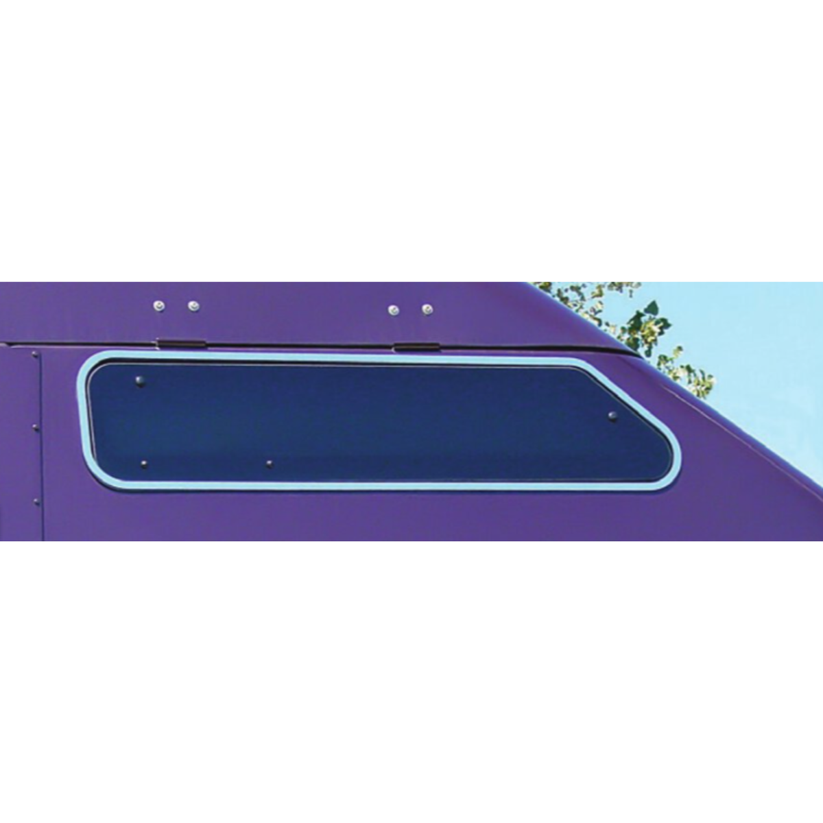 RoadWork – Upper Window Trim Kit for Kenworth 86″ Studio Sleeper - The New Vernon Truck Wash