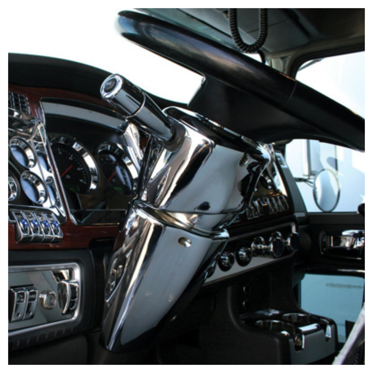 Chrome Mid-Steering Column Cover Kenworth W900 T800 T660 | United Pacific