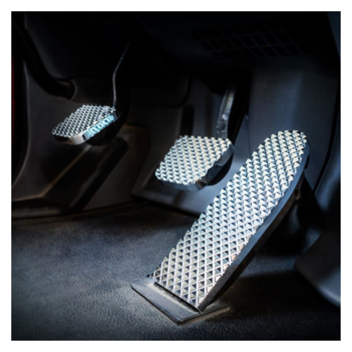 Chrome Diamond Pedal Set Peterbilt 2014+ | United Pacific